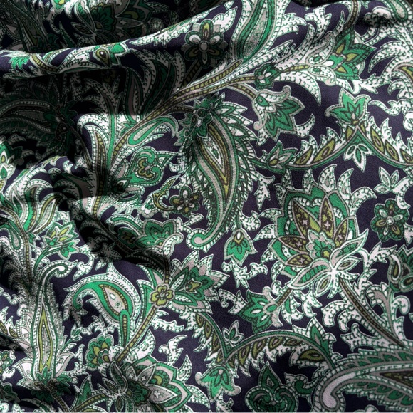 Banana Republic Paisley Top - Picture 4 of 4